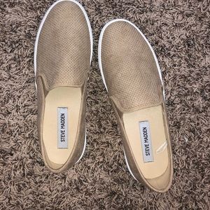 Steve Madden slip ons never worn